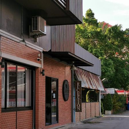 Lamoon Boutique Hotel Suphan Buri Bagian luar foto