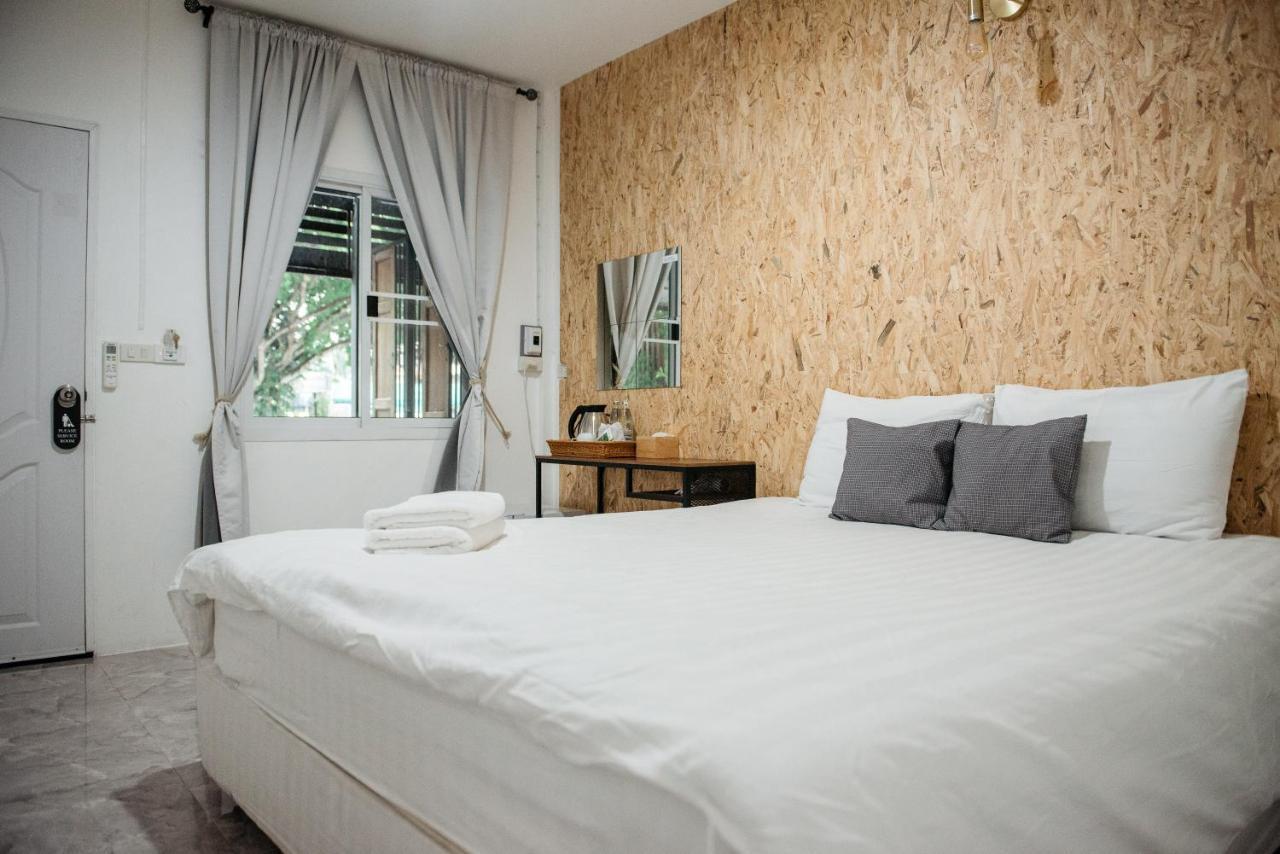 Lamoon Boutique Hotel Suphan Buri Bagian luar foto