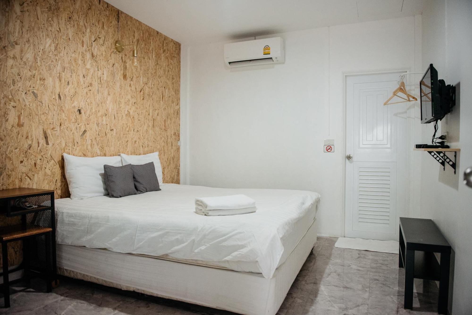 Lamoon Boutique Hotel Suphan Buri Bagian luar foto