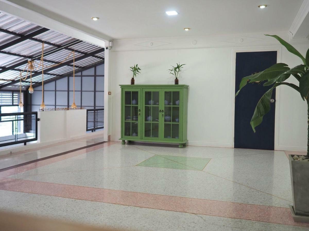 Lamoon Boutique Hotel Suphan Buri Bagian luar foto